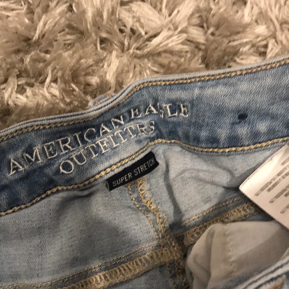 AEO hi rise jegging light wash distressed jeans - Picture 4 of 6